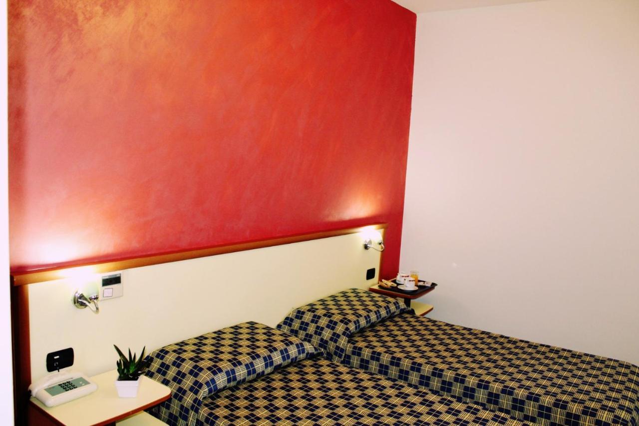 Hotel Miravalle ริเบรา ภายนอก รูปภาพ