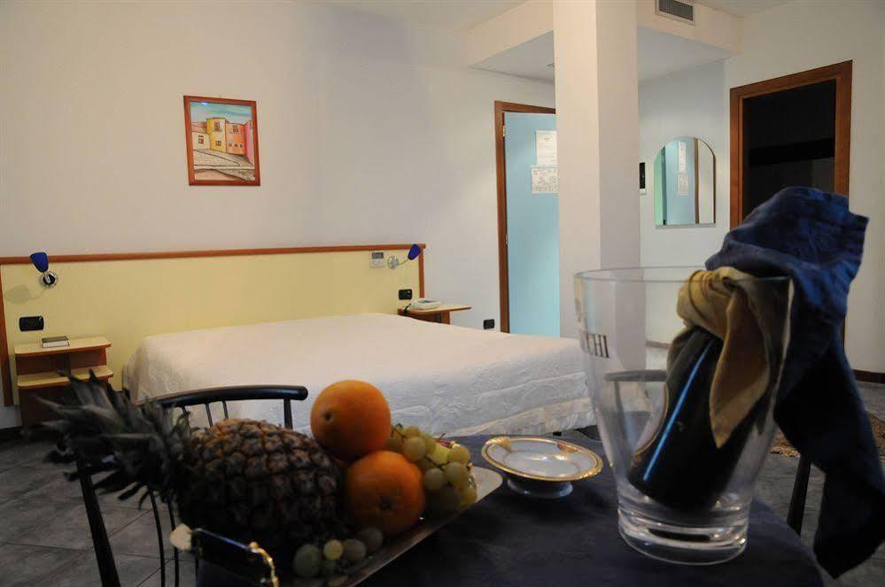 Hotel Miravalle ริเบรา ภายนอก รูปภาพ