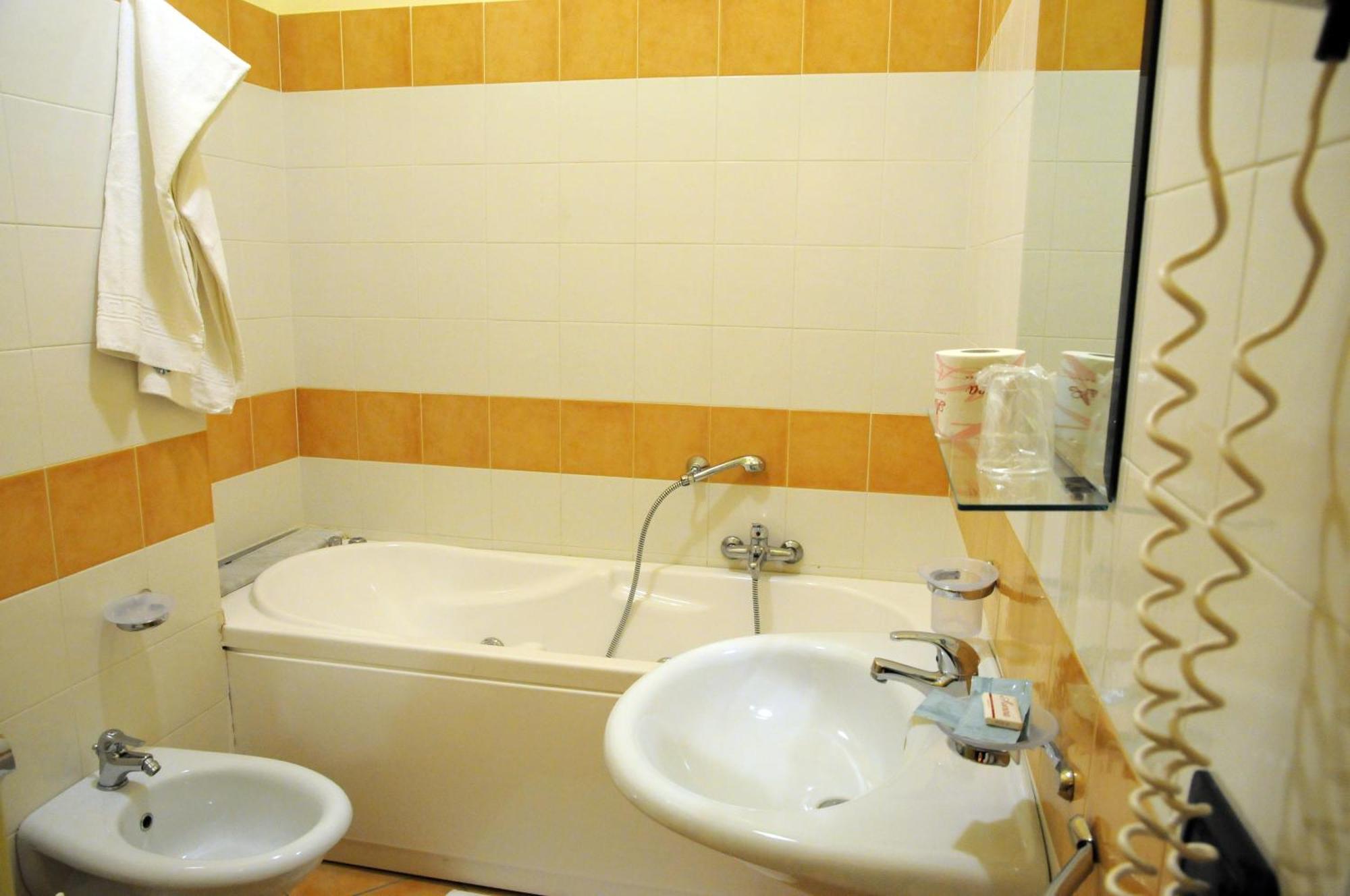 Hotel Miravalle ริเบรา ภายนอก รูปภาพ